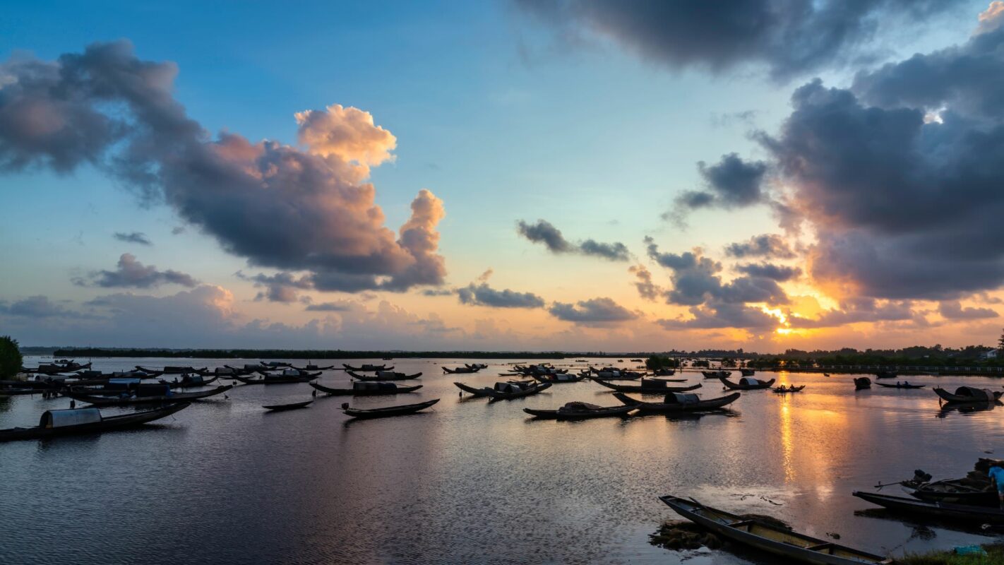 Cycle-Hue-Phuoc-Tich-Village-and-Tam-Giang-Lagoon