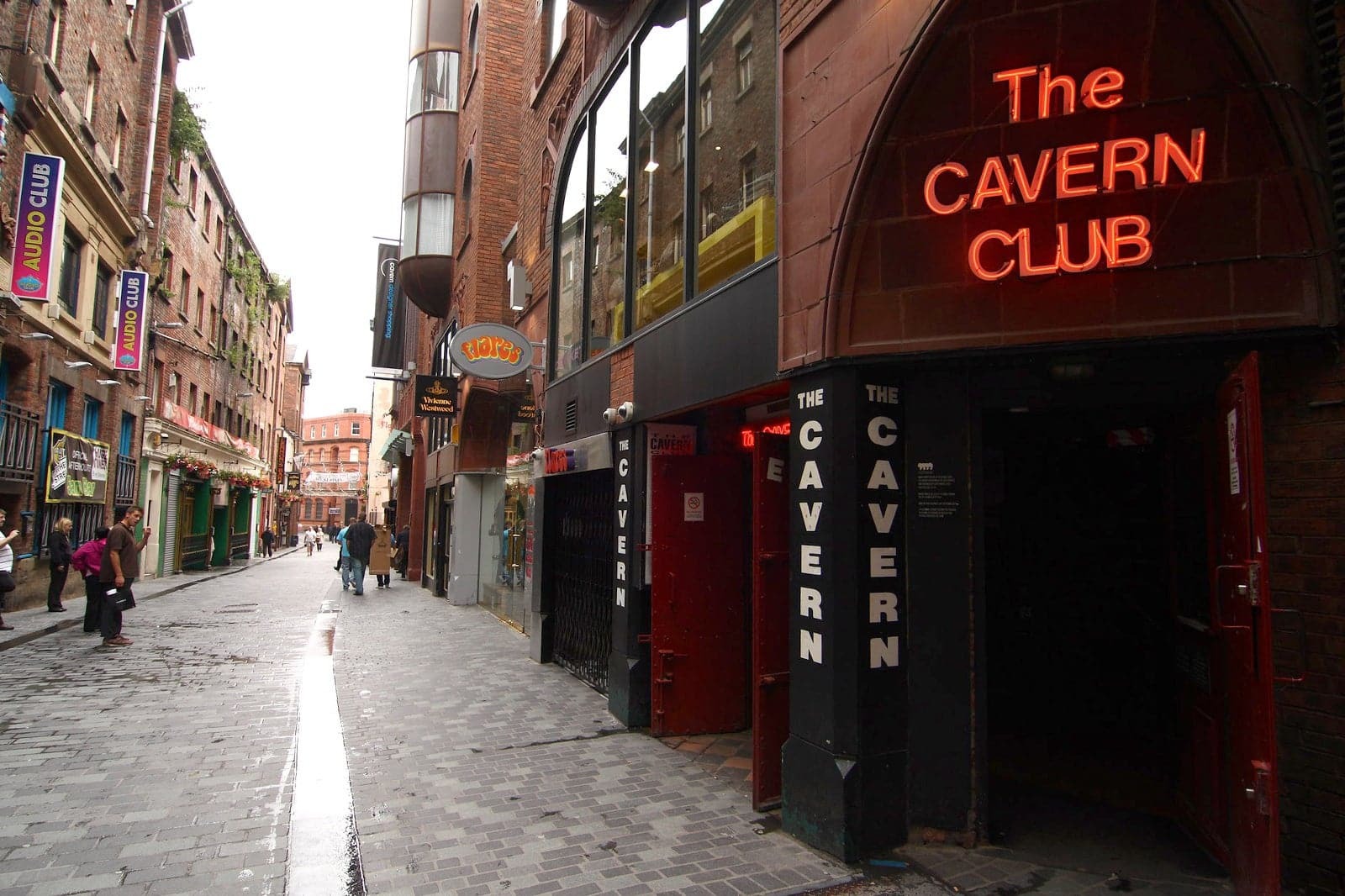 The -Cavern- Club