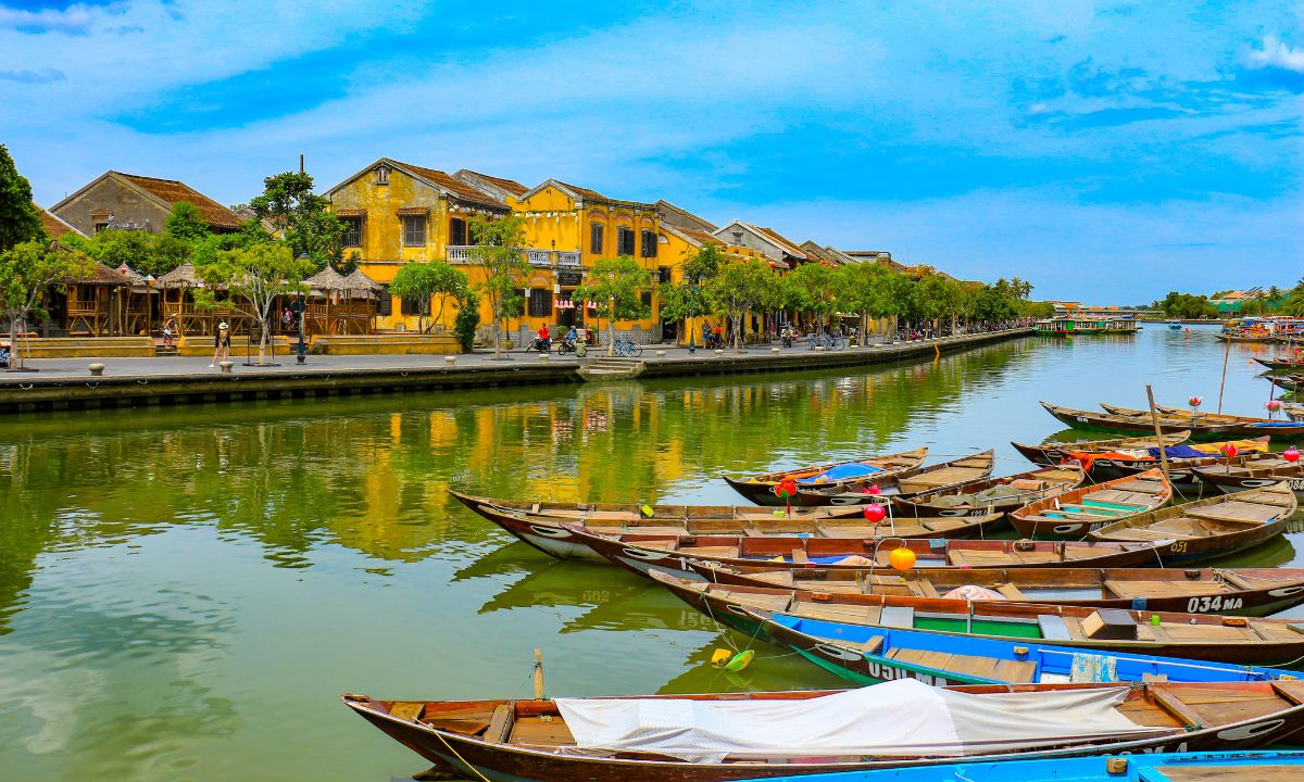 tropical holiday in hoi an