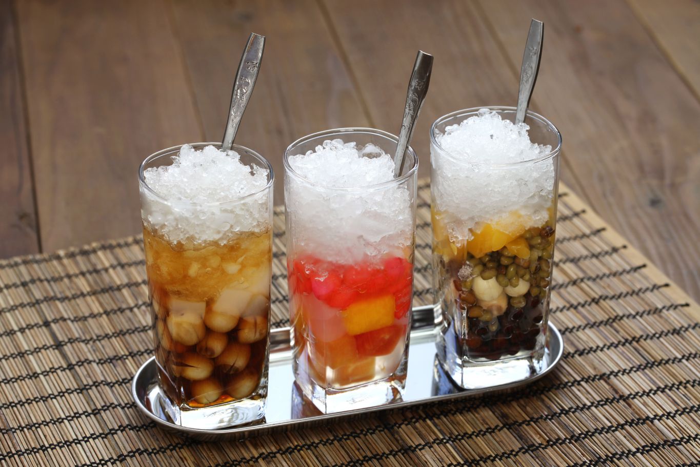 Vietnamese sweet dessert soup
