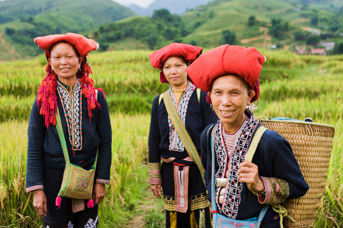 Authentic Vietnam Experiences - Ethnic People.