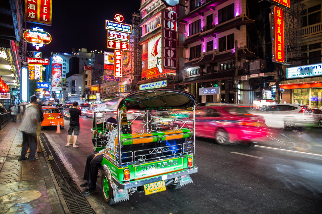 Hotels in Thailand near Bangkok’s lively night streets and tuk-tuks